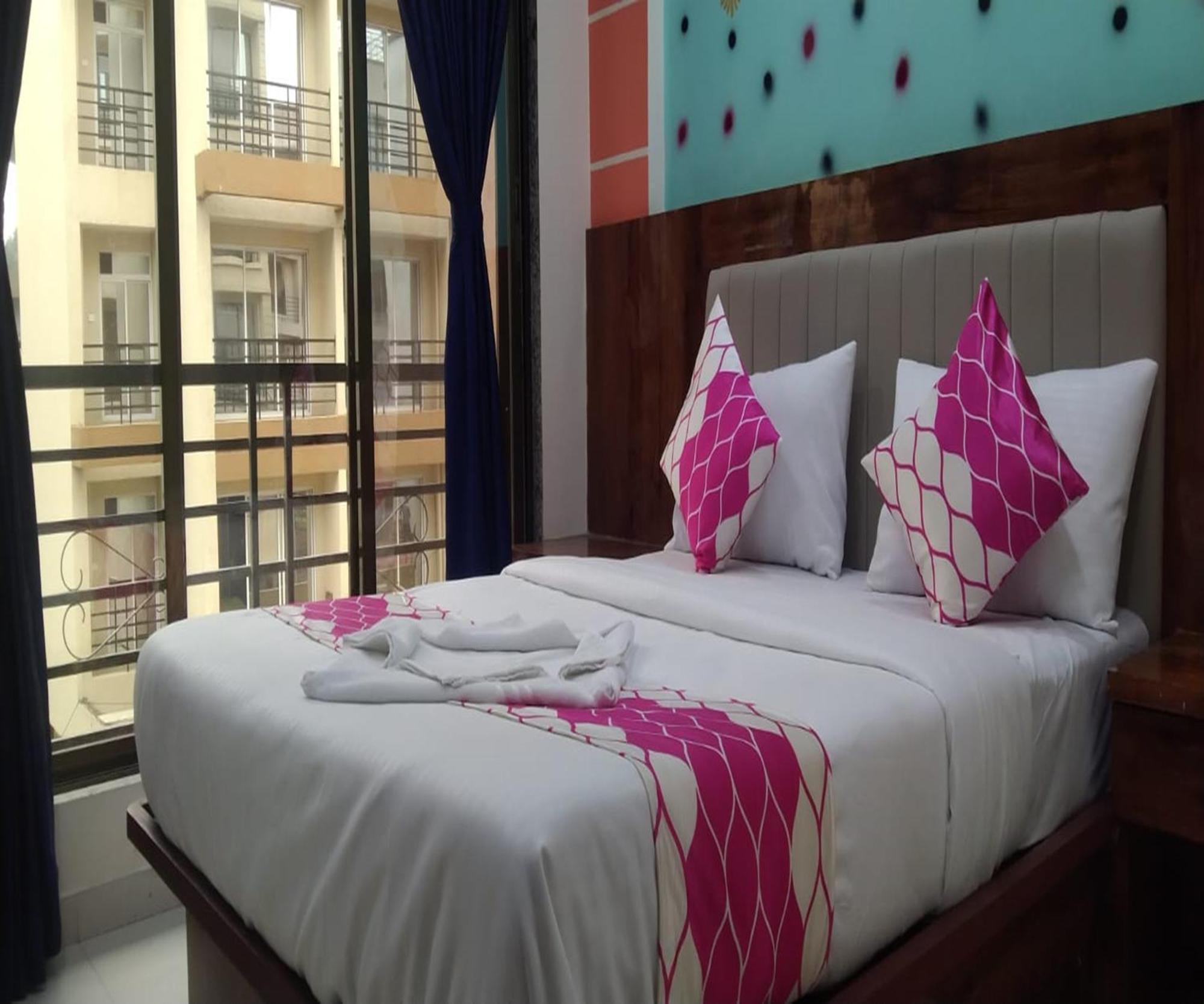 Hotel Om Sai Navi Mumbai Exterior foto